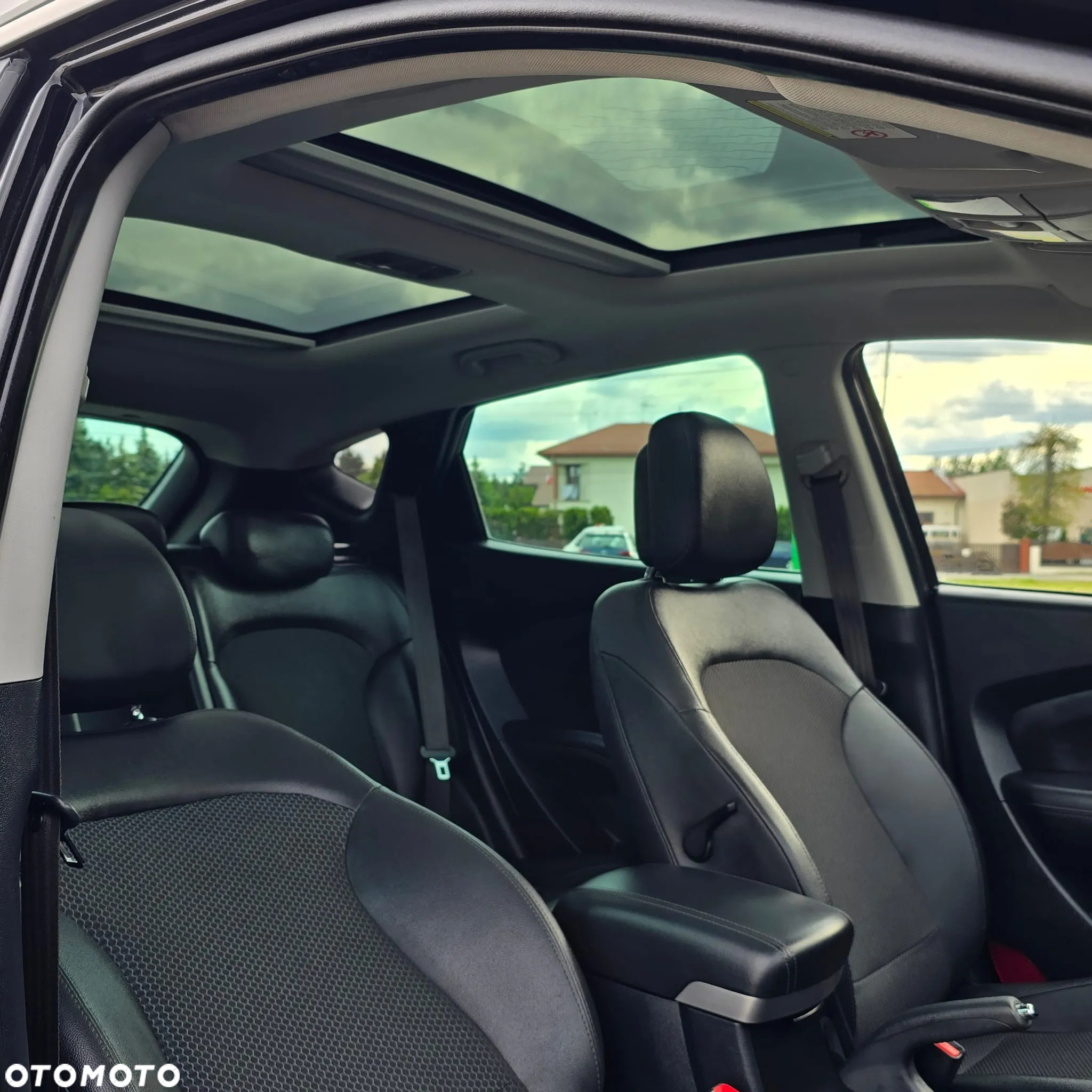 Hyundai ix35 2.0 CRDi Premium 2WD - 32