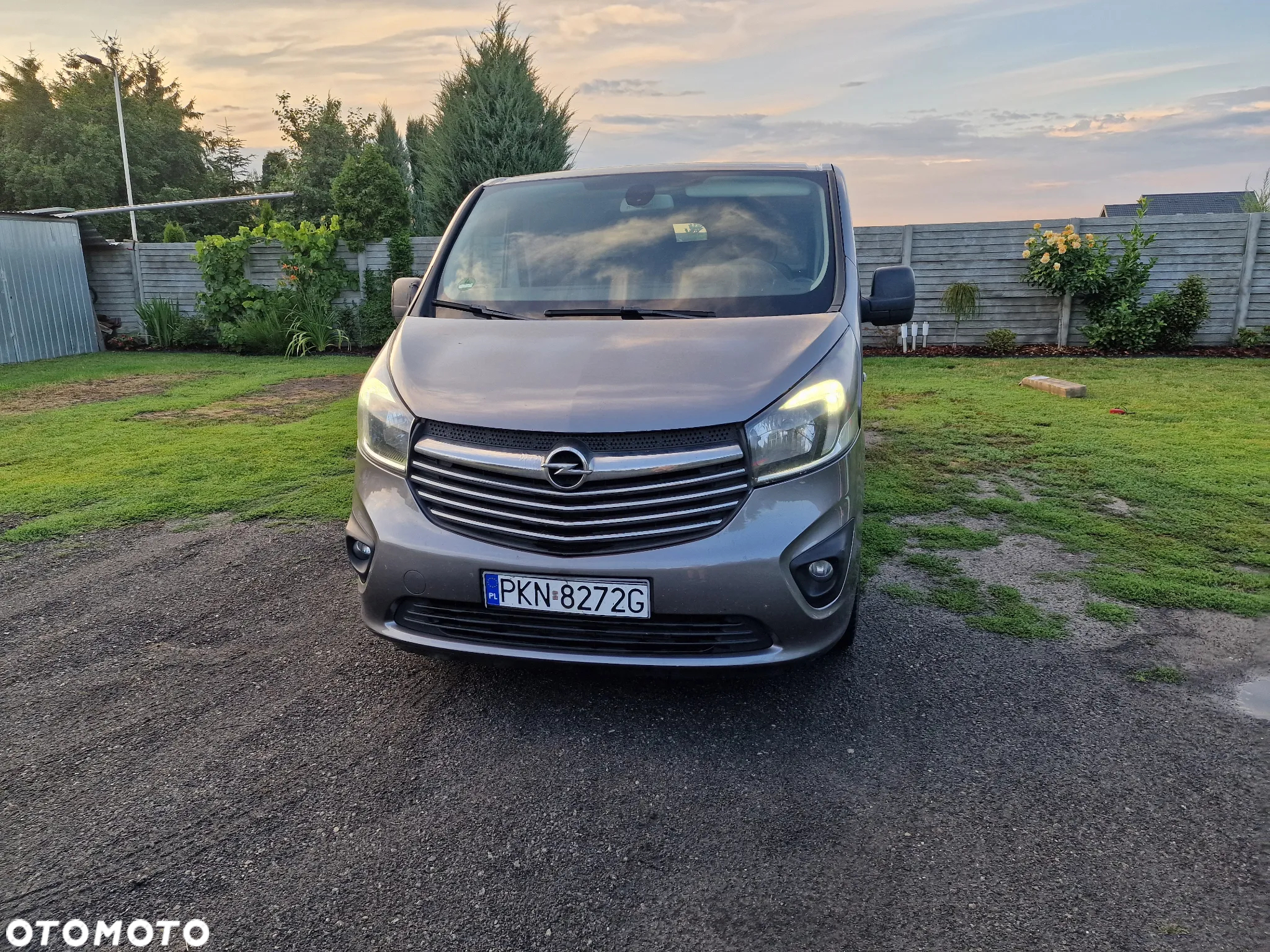 Opel Vivaro - 8