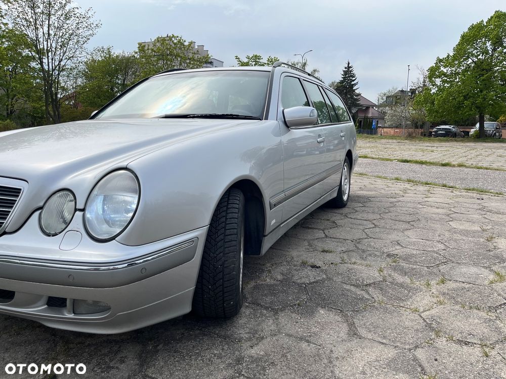 Mercedes-Benz Klasa E - 22