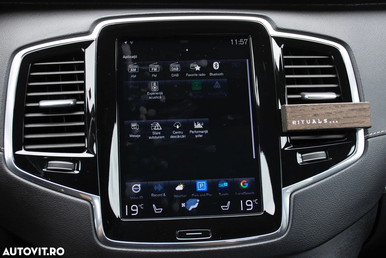 Volvo XC 90 D5 AWD Geartronic RDesign - 36