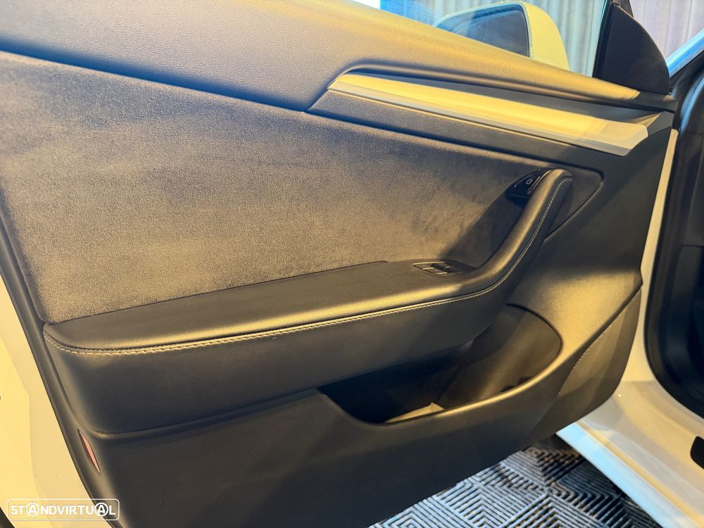 Tesla Model 3 Performance Dual Motor AWD - 18