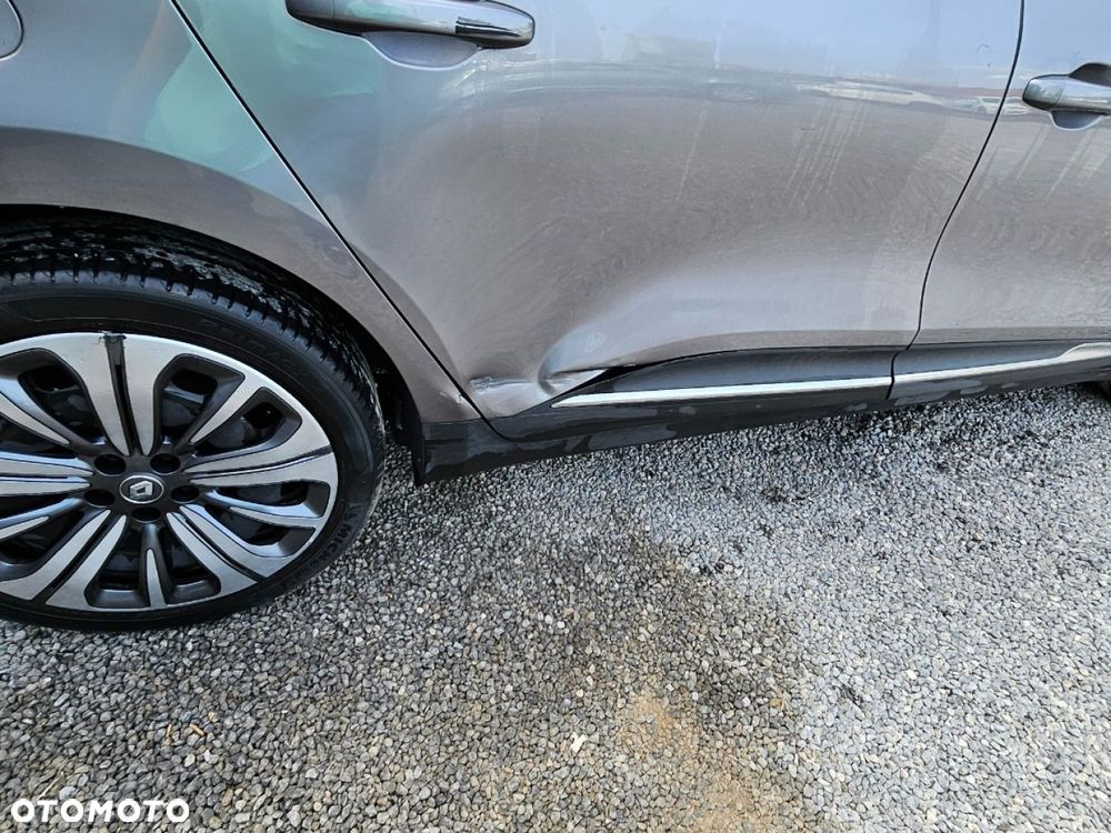 Renault Grand Scenic - 13