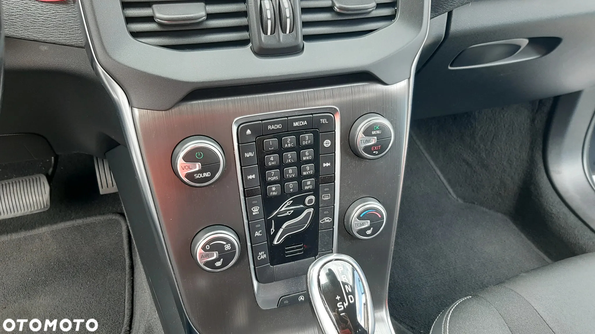Volvo V40 T4 Momentum - 10