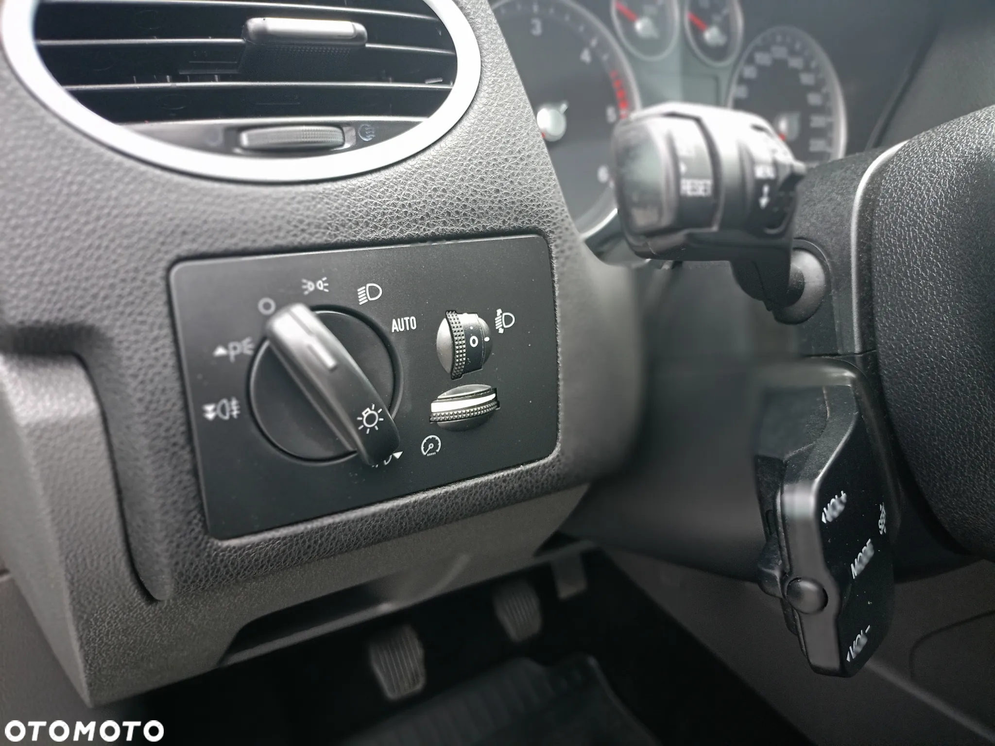 Ford Focus 2.0 TDCi Sport - 22