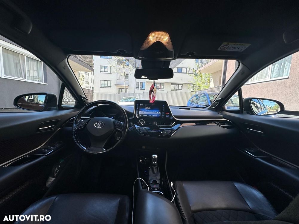 Toyota C-HR Lounge - 5