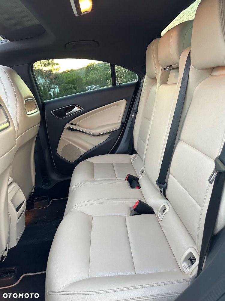 Mercedes-Benz CLA 250 4-Matic Sport - 10