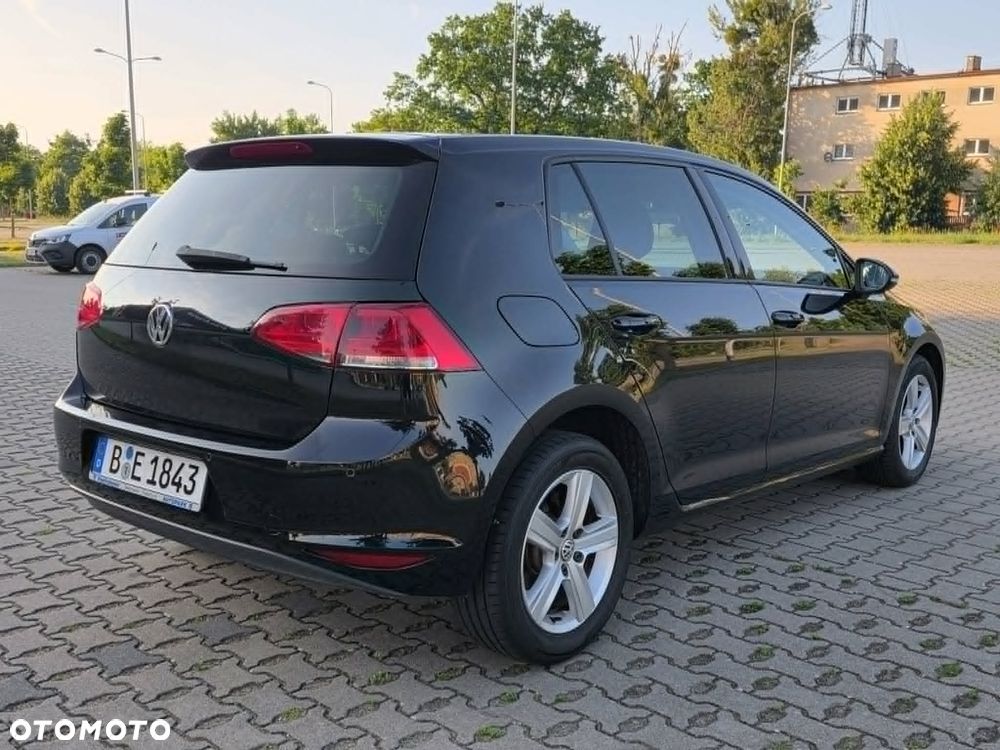 Volkswagen Golf - 5