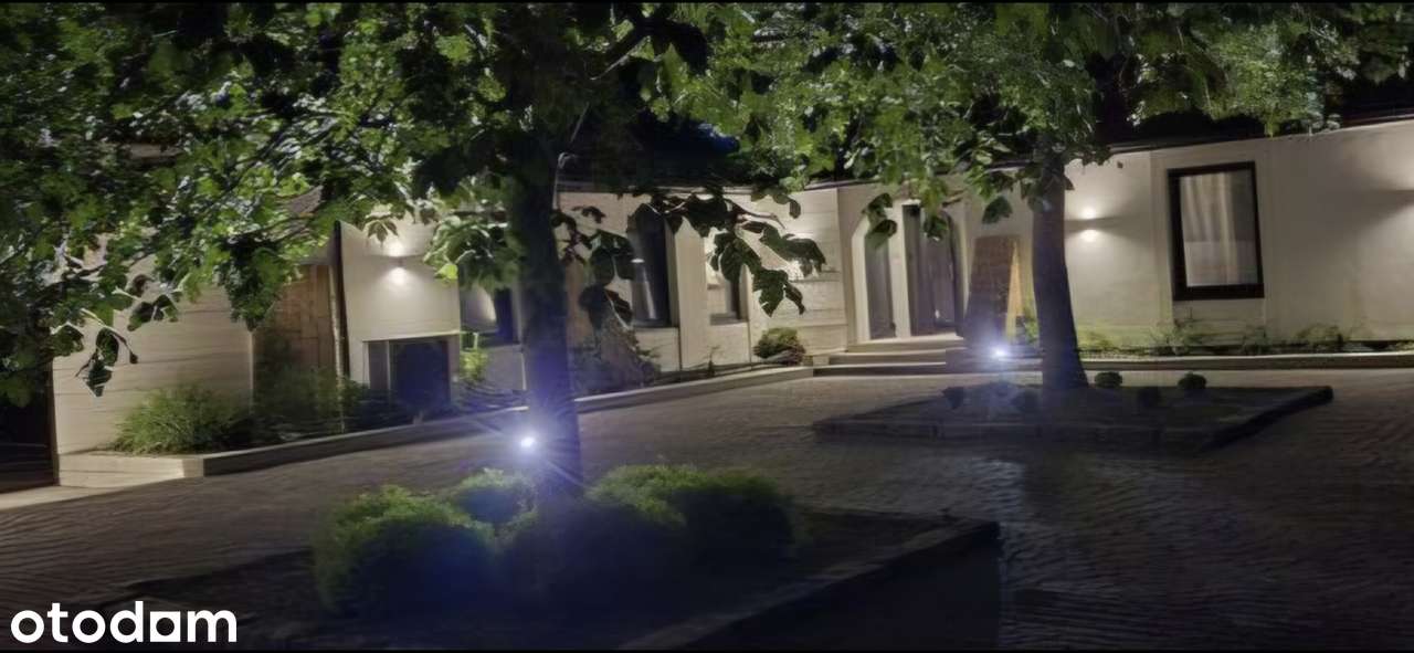 WYJĄTKOWY APARTAMENT z ogródkiem i przestronnym tarasem.