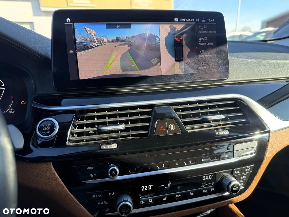 BMW Seria 5 530d xDrive Luxury Line - 14