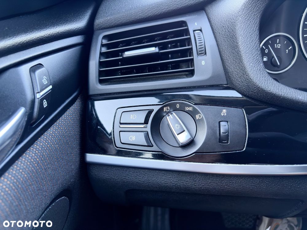 BMW X3 xDrive20i - 27
