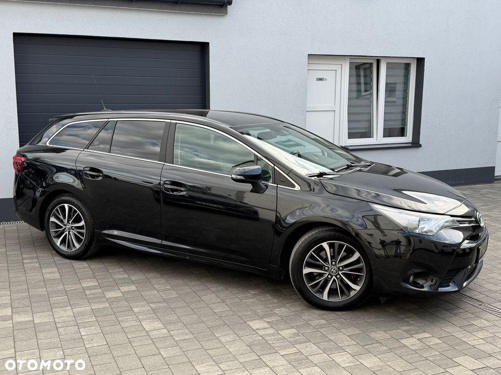 Toyota Avensis - 11