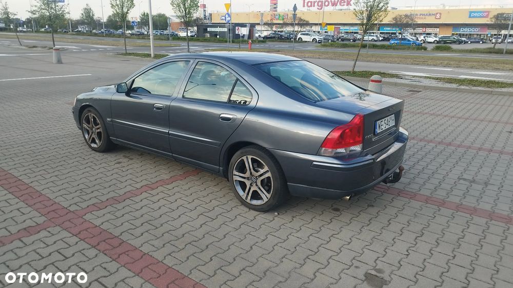 Volvo S60 2.4 Momentum - 3