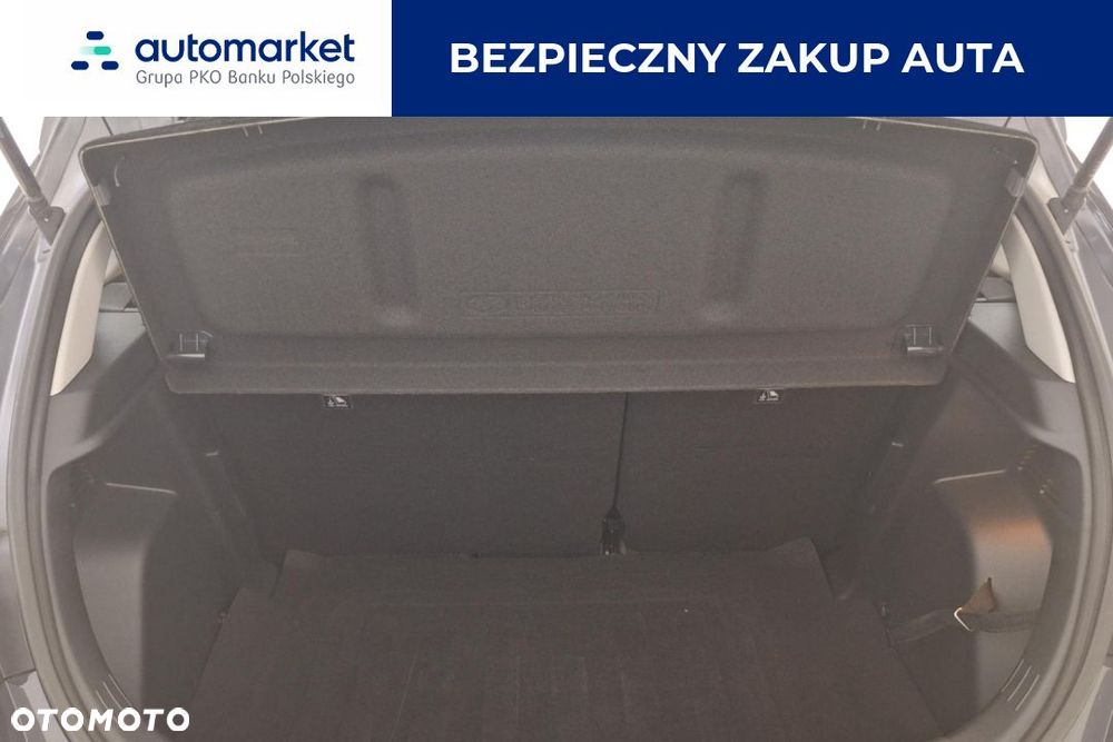 Hyundai i20 1.2 Pure - 12