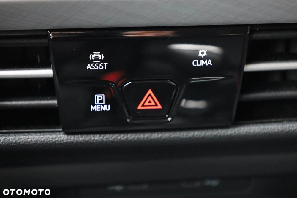Volkswagen Golf VIII 2.0 TDI Life - 23
