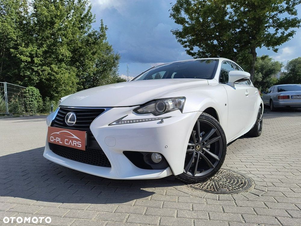 Lexus IS - 26