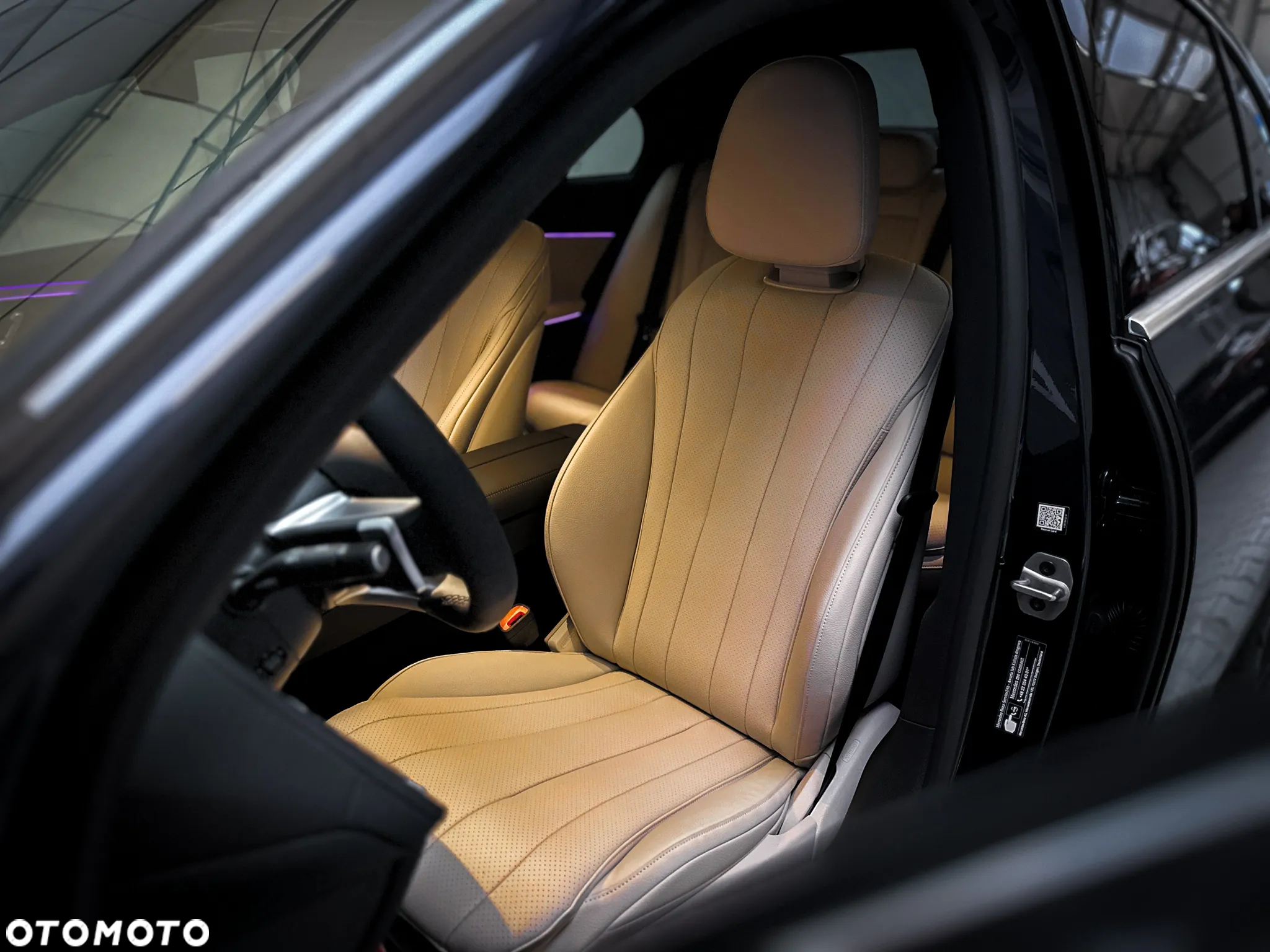 Mercedes-Benz Klasa E 220 d T 4Matic 9G-TRONIC Edition AMG Line - 17