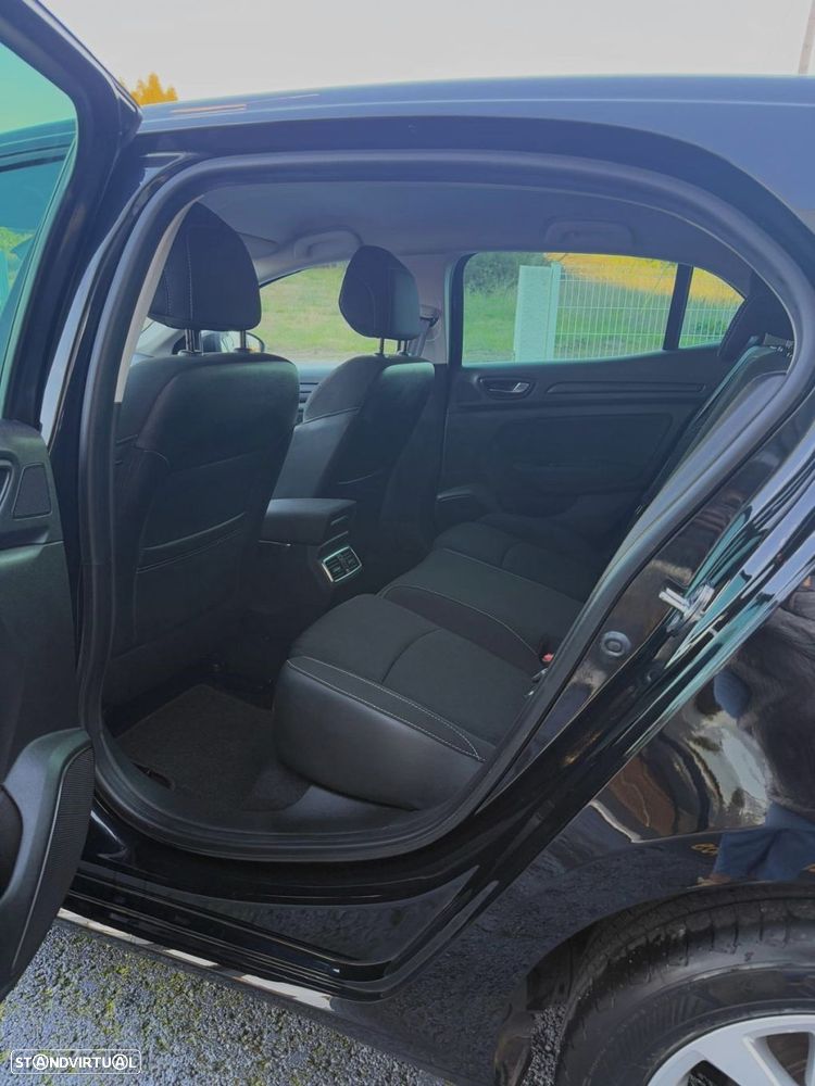 Renault Mégane 1.3 TCe Limited - 23