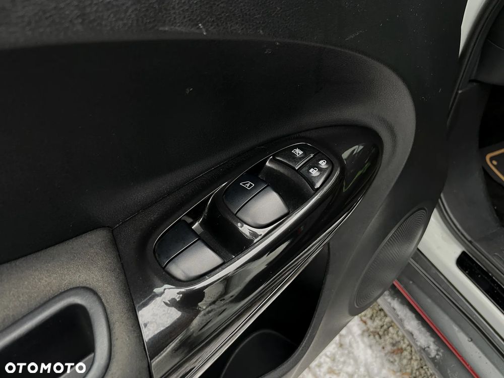 Nissan Juke 1.6 DIG-T ALL-MODE 4x4i CVT Nismo - 34