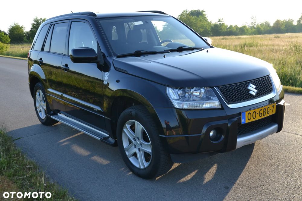 Suzuki Grand Vitara 2.0 De luxe - 15