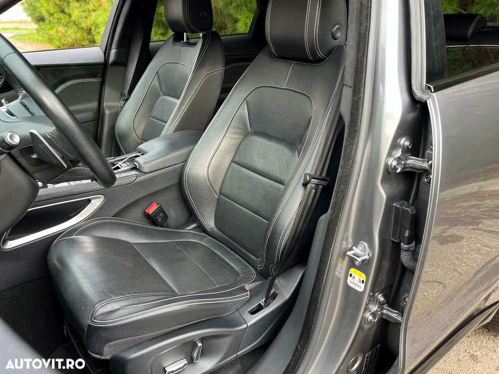 Jaguar F-Pace 25t AWD R-Sport - 10