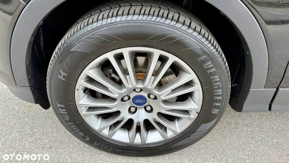 Ford Kuga 2.0 TDCi 2x4 Titanium - 14