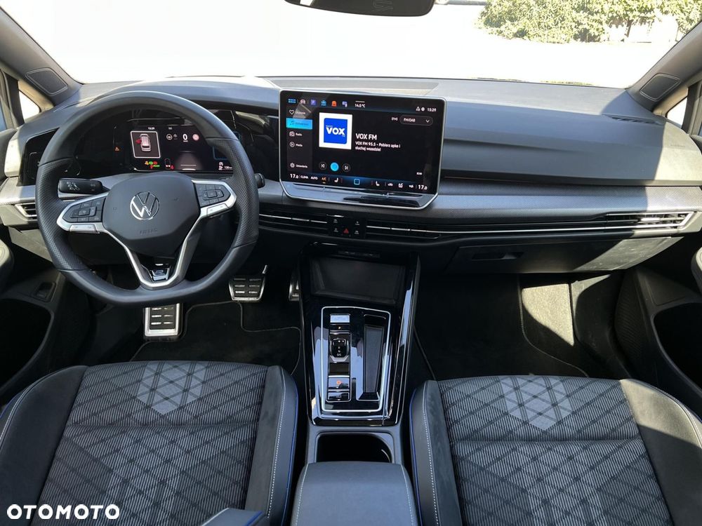 Volkswagen Golf 1.5 eTSI EVO R-Line DSG - 5