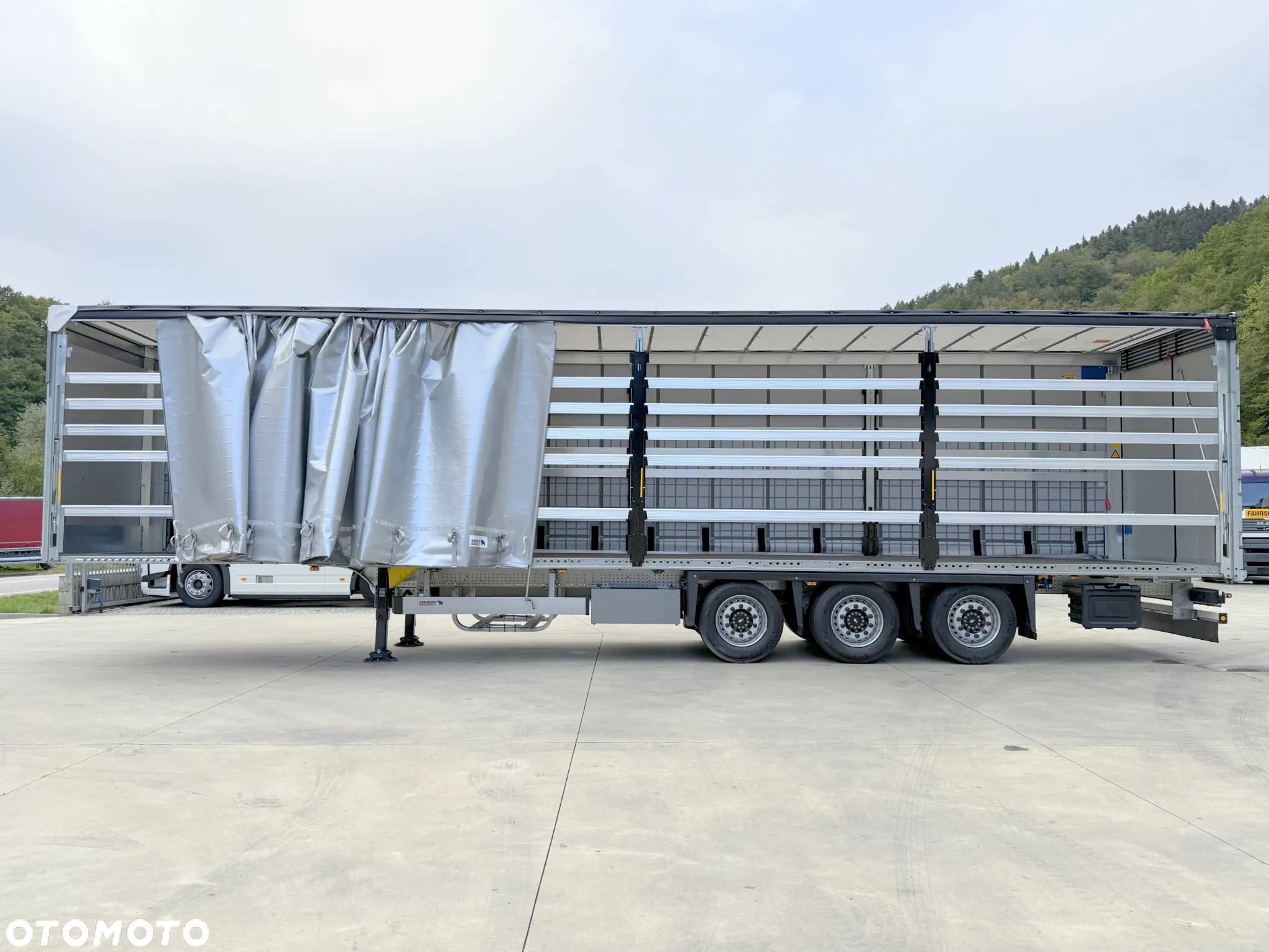 Schmitz Cargobull MEGA VARIOS - 10