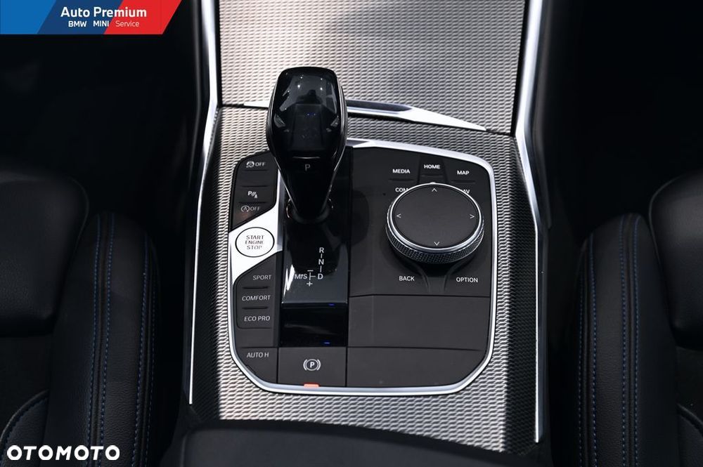 BMW Seria 3 318i M Sport - 17