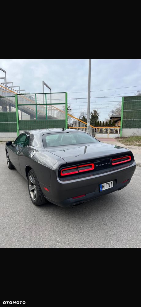 Dodge Challenger - 5