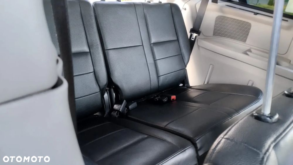 Chrysler Grand Voyager - 20