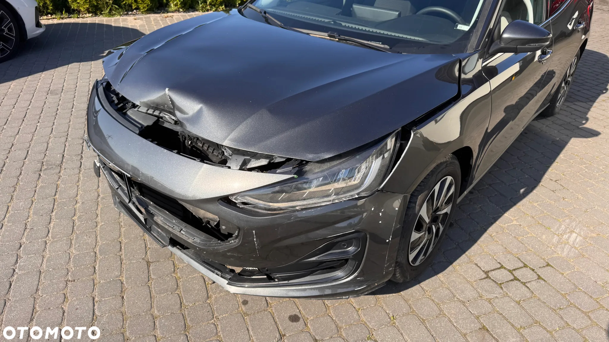 Ford Focus 1.0 EcoBoost Hybrid TITANIUM X - 9