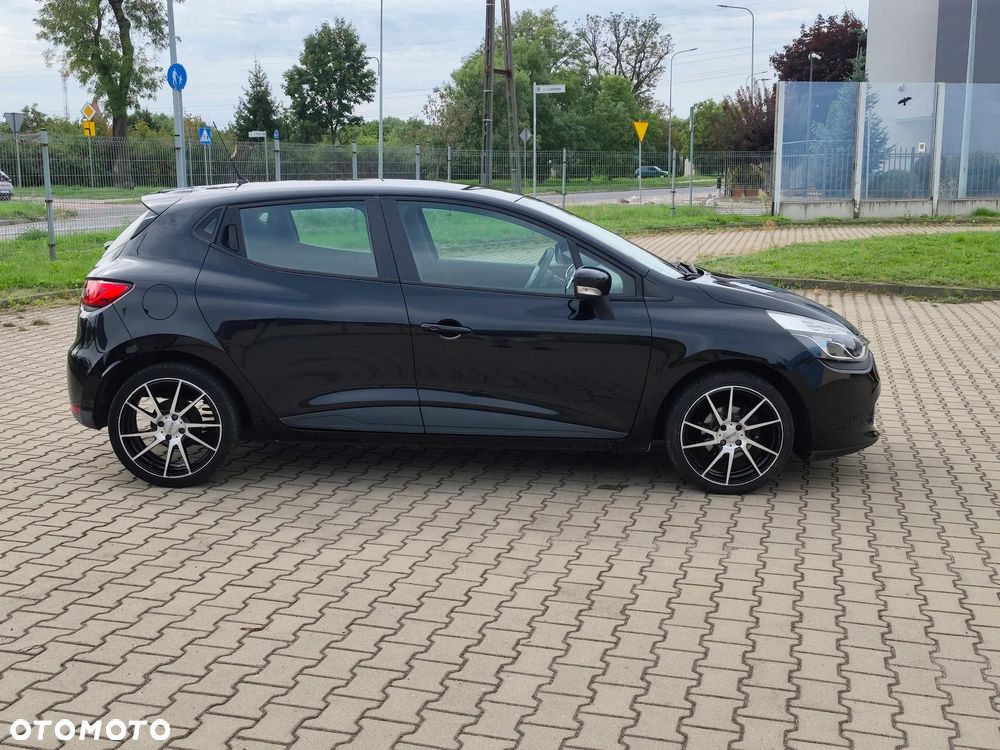 Renault Clio 1.2 16V 75 Life - 2