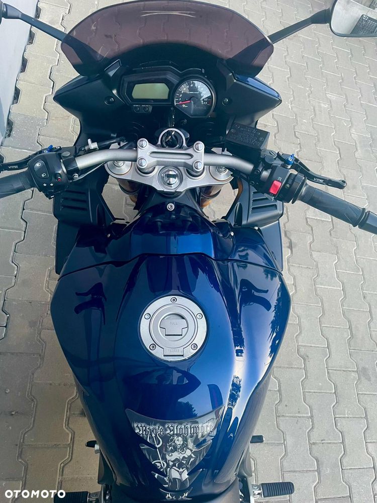 Yamaha FZ - 16