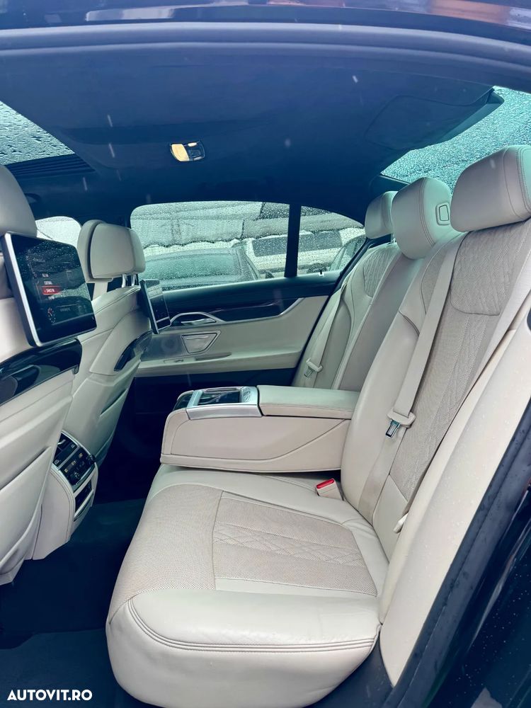 BMW Seria 7 730d xDrive - 26