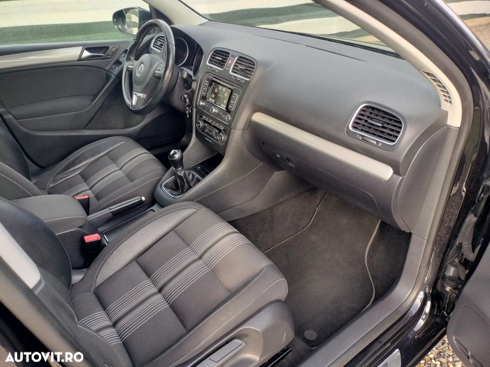 Volkswagen Golf 1.6 TDI DPF Style - 10