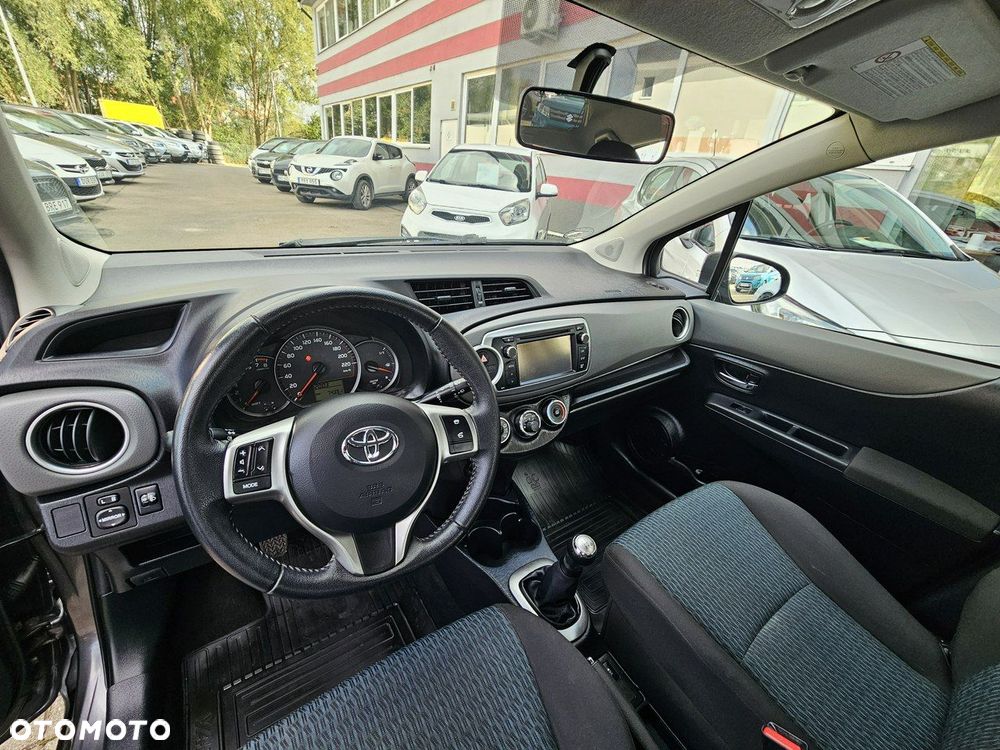 Toyota Yaris - 16