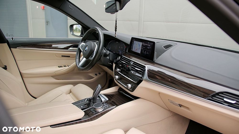 BMW Seria 5 530e iPerformance Sport - 15