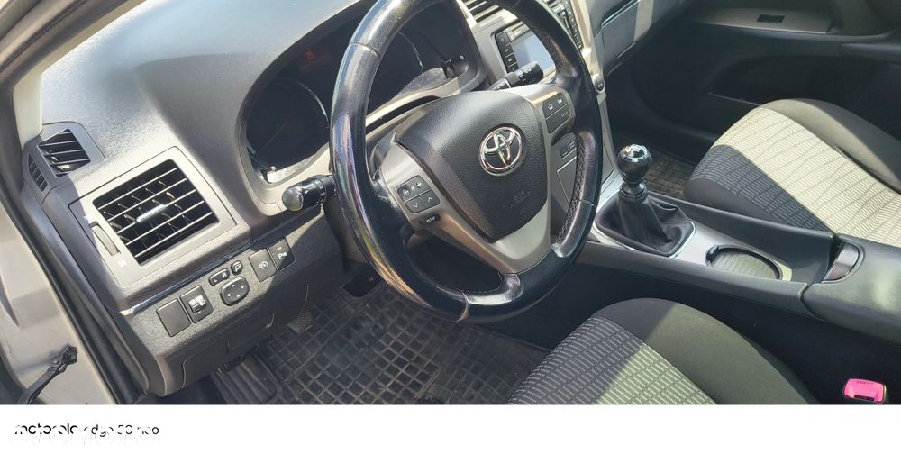 Toyota Avensis 2.0 D-4D Sol plus - 6