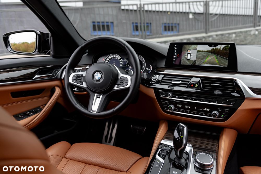 BMW Seria 5 530i xDrive GPF M Sport sport - 26