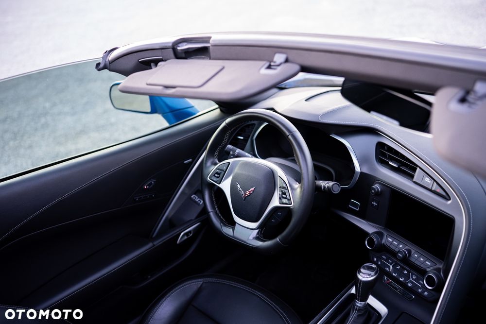 Chevrolet Corvette - 12