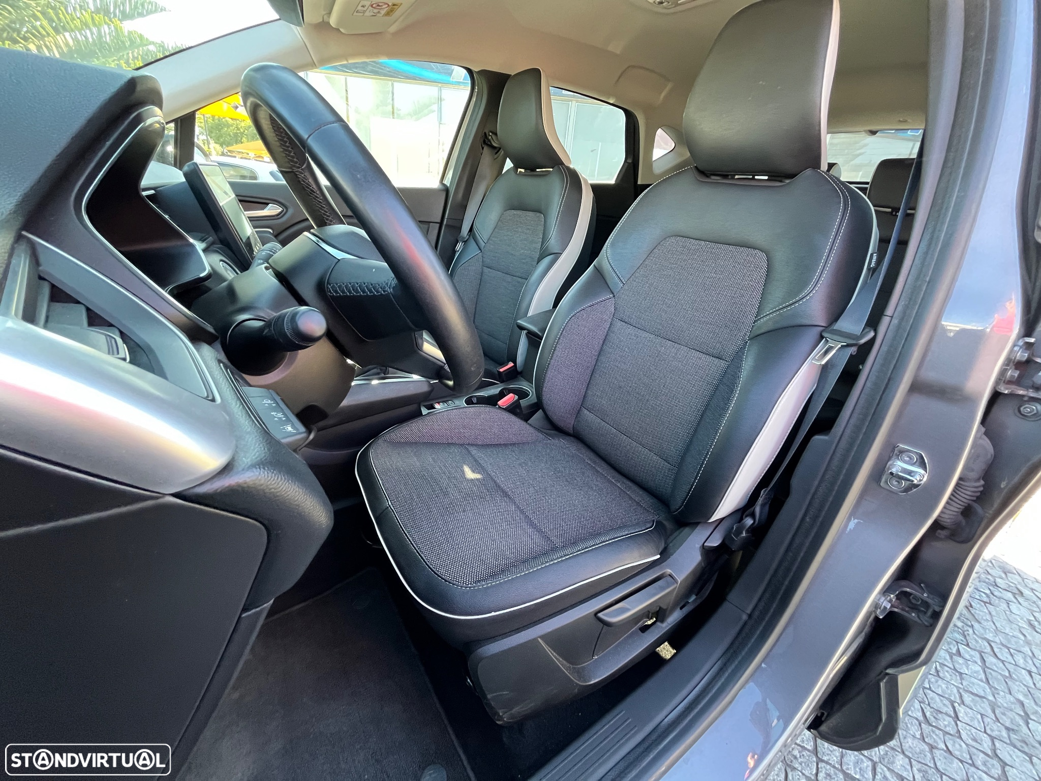 Renault Captur 1.0 TCe Exclusive - 20