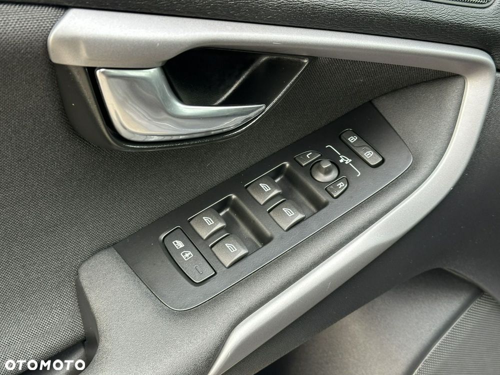Volvo V40 D3 Geartronic Momentum - 23
