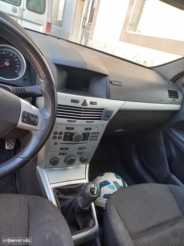 Opel Astra GTC 1.4 - 6