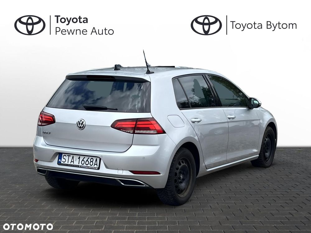 Volkswagen Golf - 2