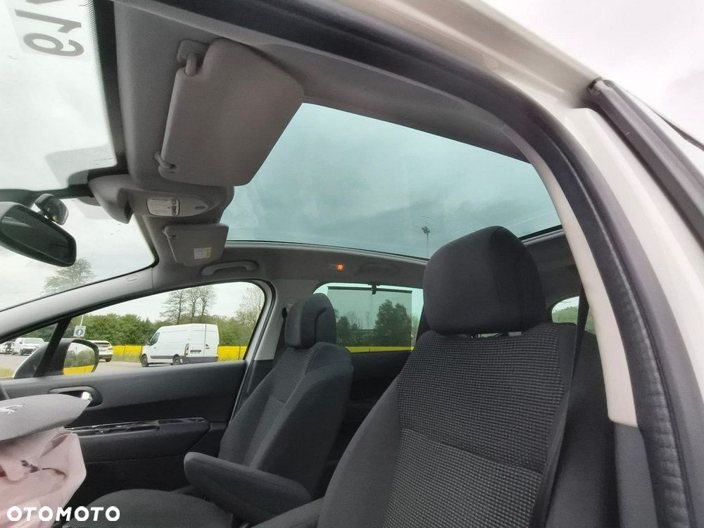 Peugeot 5008 - 19