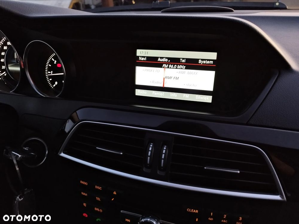Mercedes-Benz Klasa C 200 CDI BlueEff Avantgarde - 18