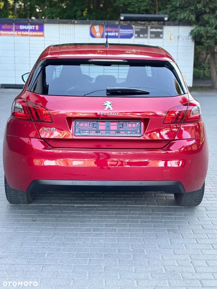 Peugeot 308 1.2 PureTech GPF Allure S&S - 11