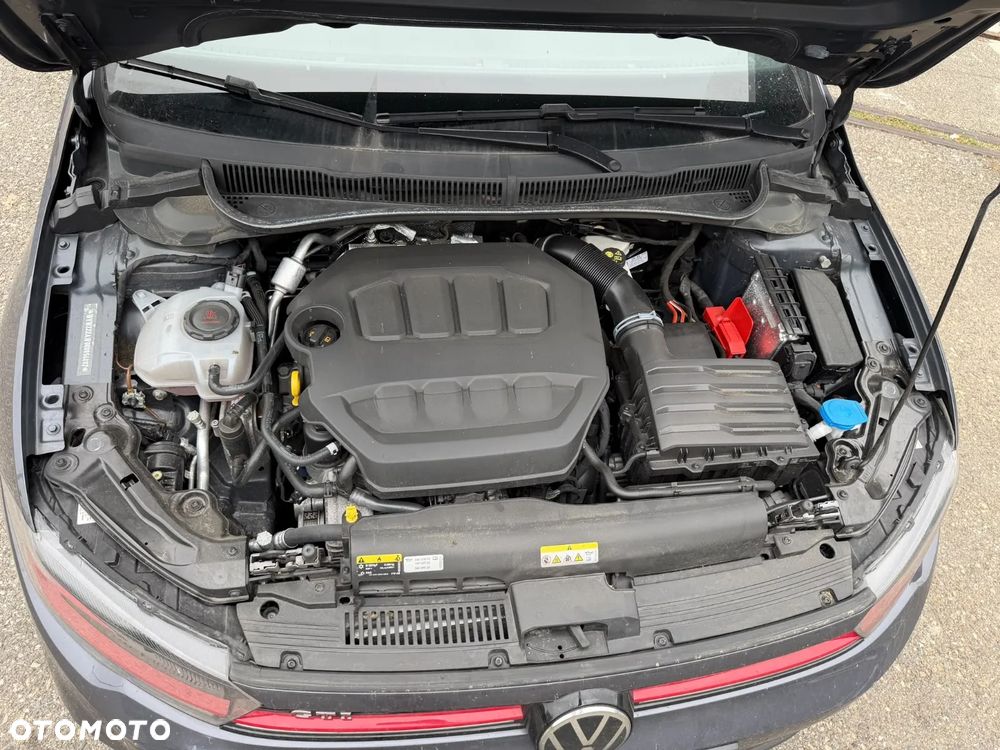 Volkswagen Polo - 11