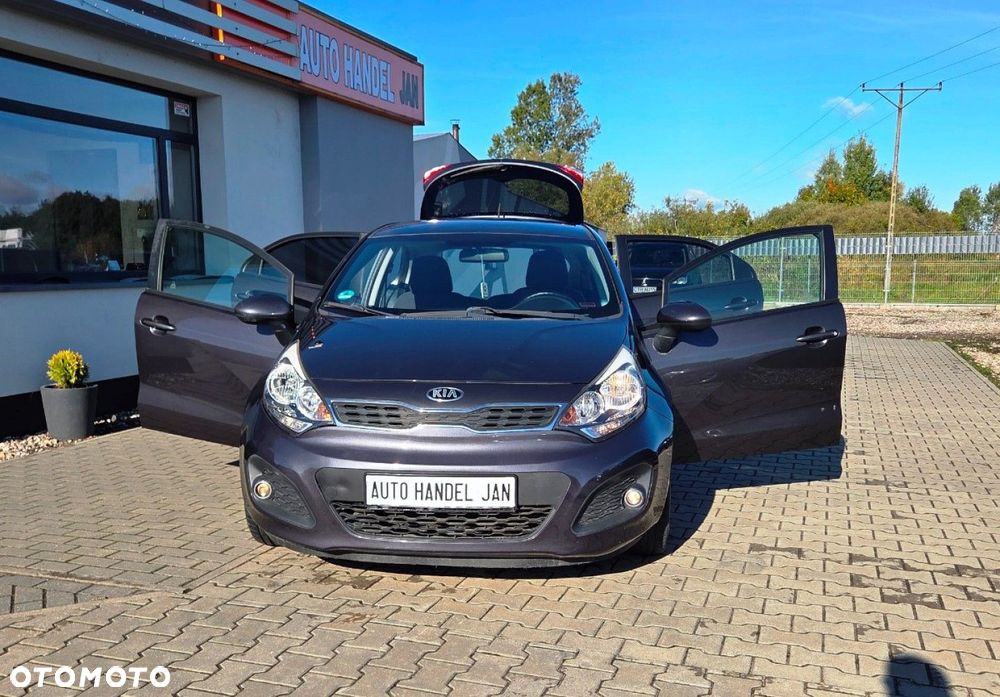 Kia Rio - 23