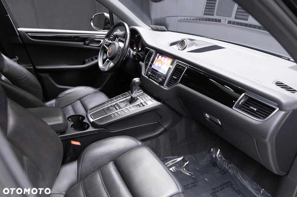 Porsche Macan S - 16